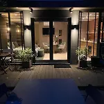 City Oasis With Private Parking