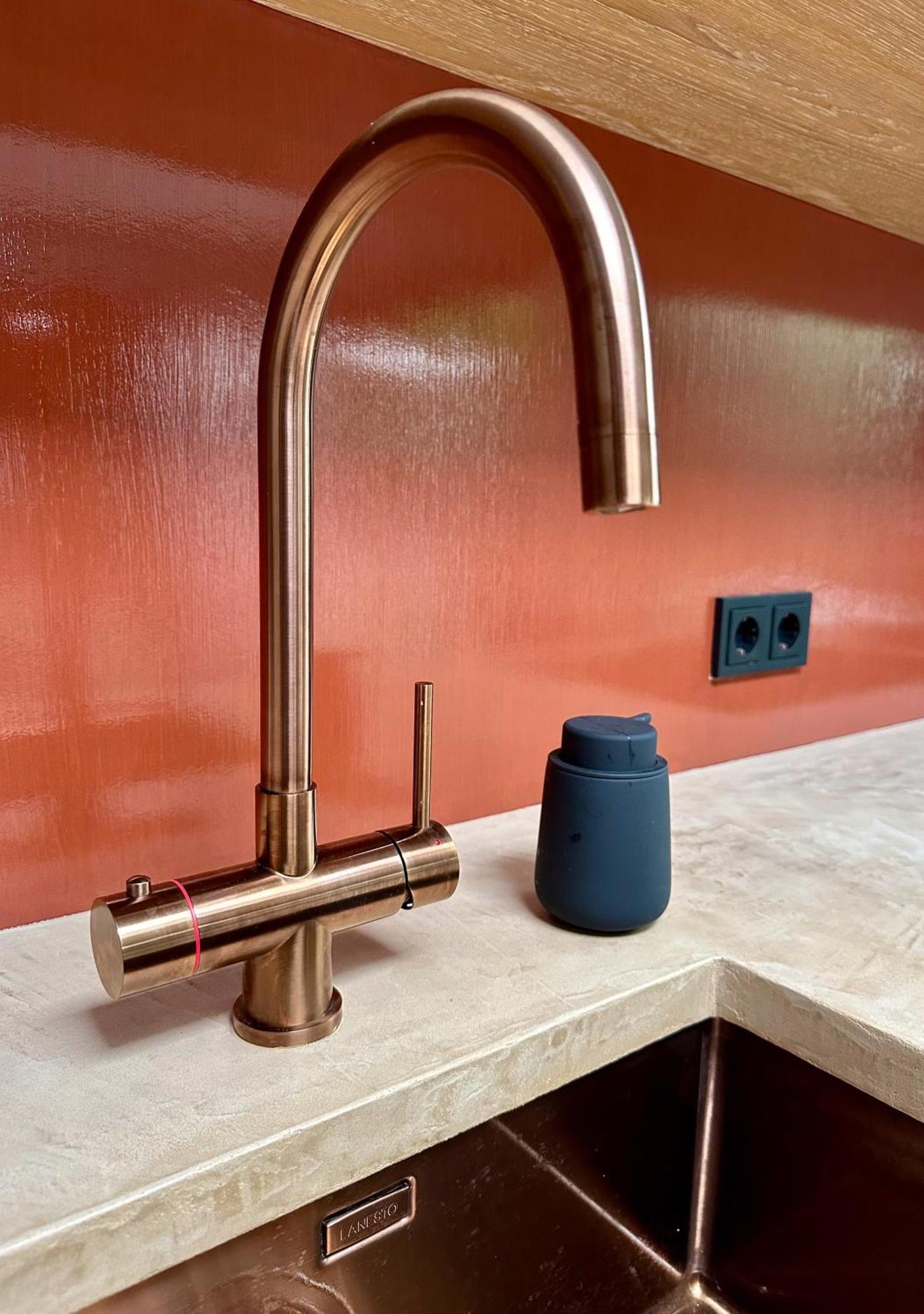 Oasis With Private Parking Apartment