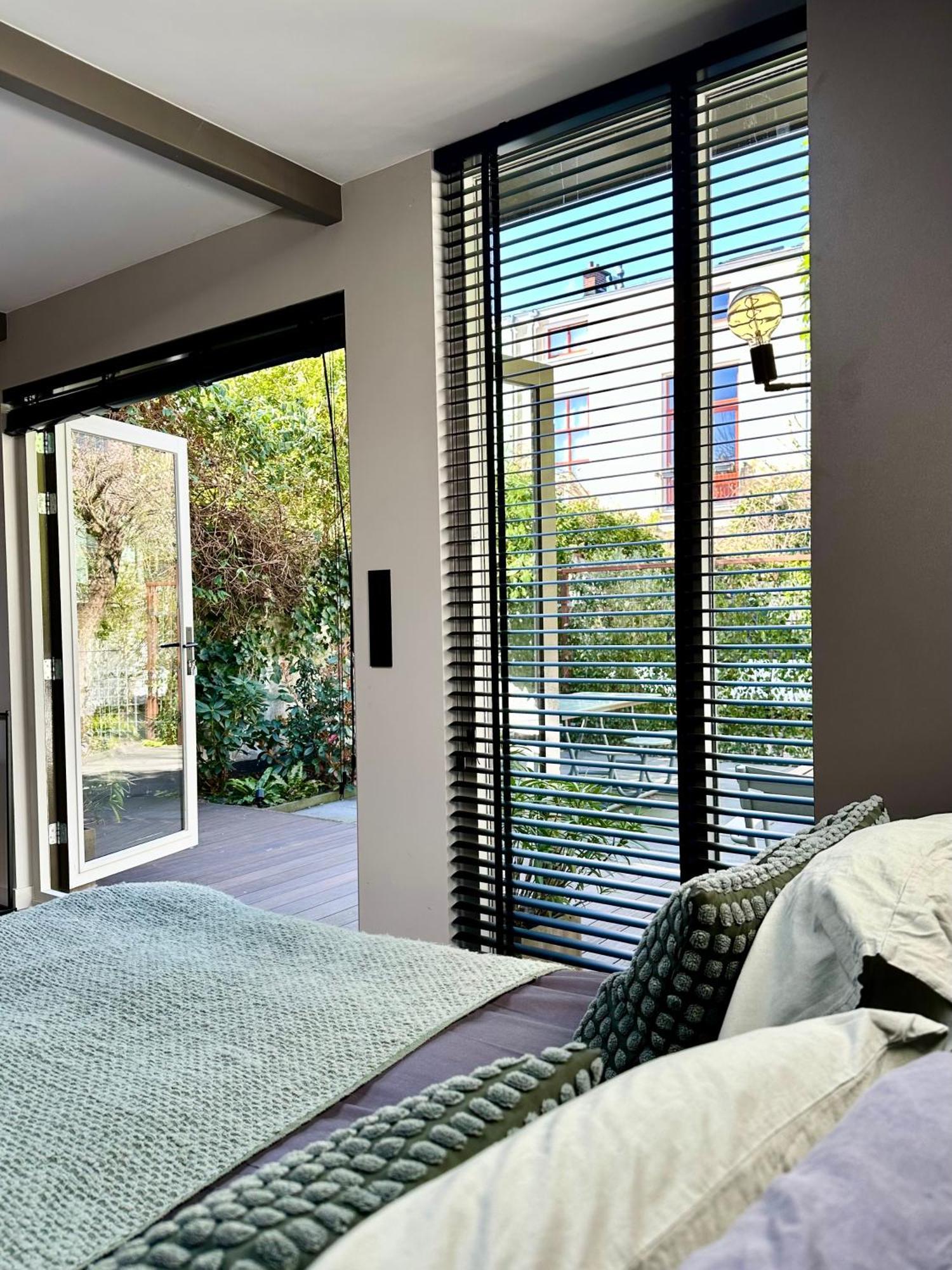 Oasis With Private Parking * Den Haag